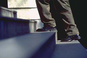 モンベルのアウター選びで失敗しないためのポイントとおすすめ商品ガイド