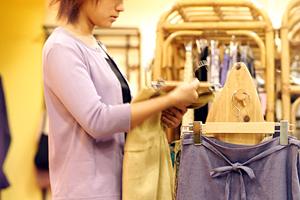 スーツがセール価格の大阪にもある店